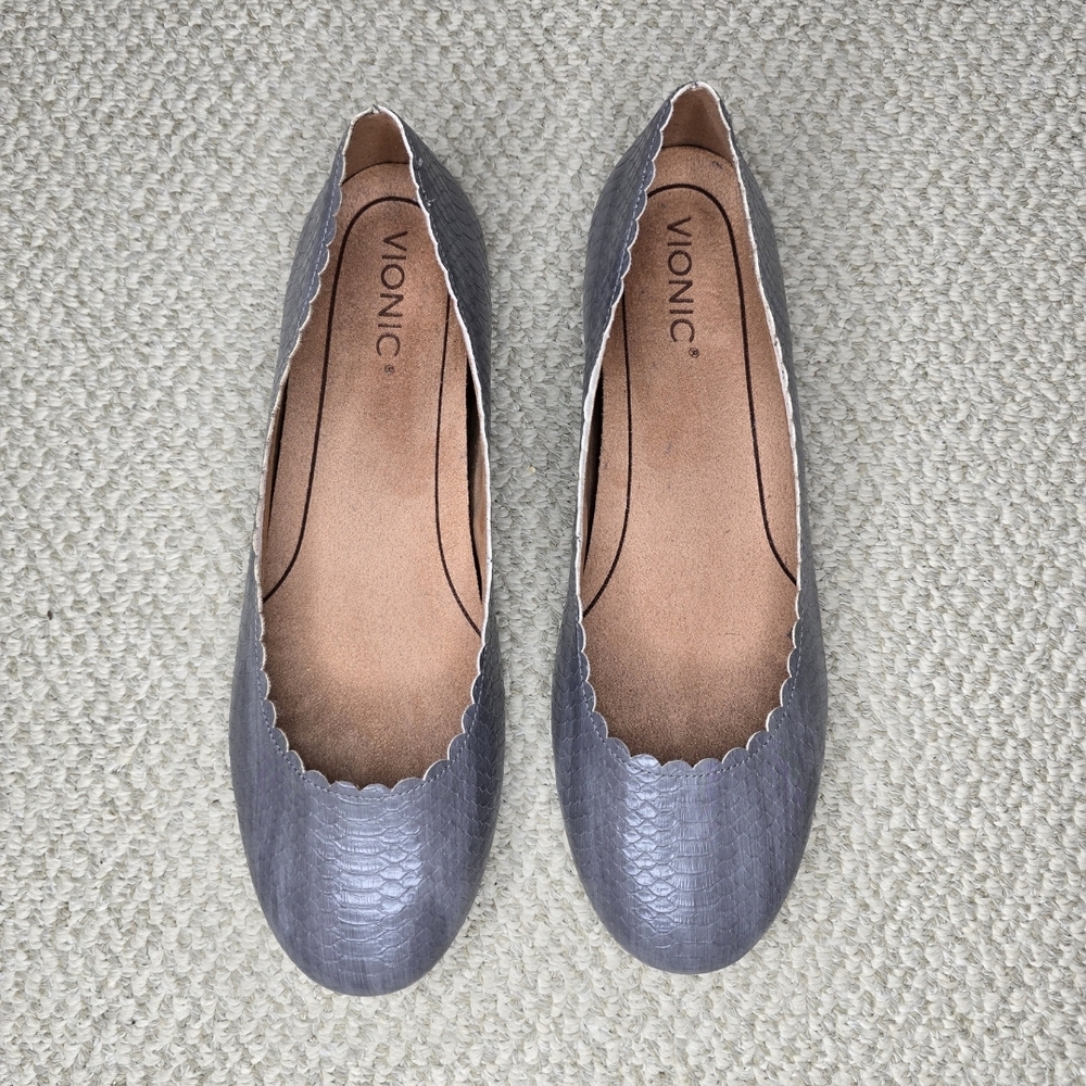 Vionic Julieta Gray Scalloped Ballet Flats with Textured Finish 11 Wide